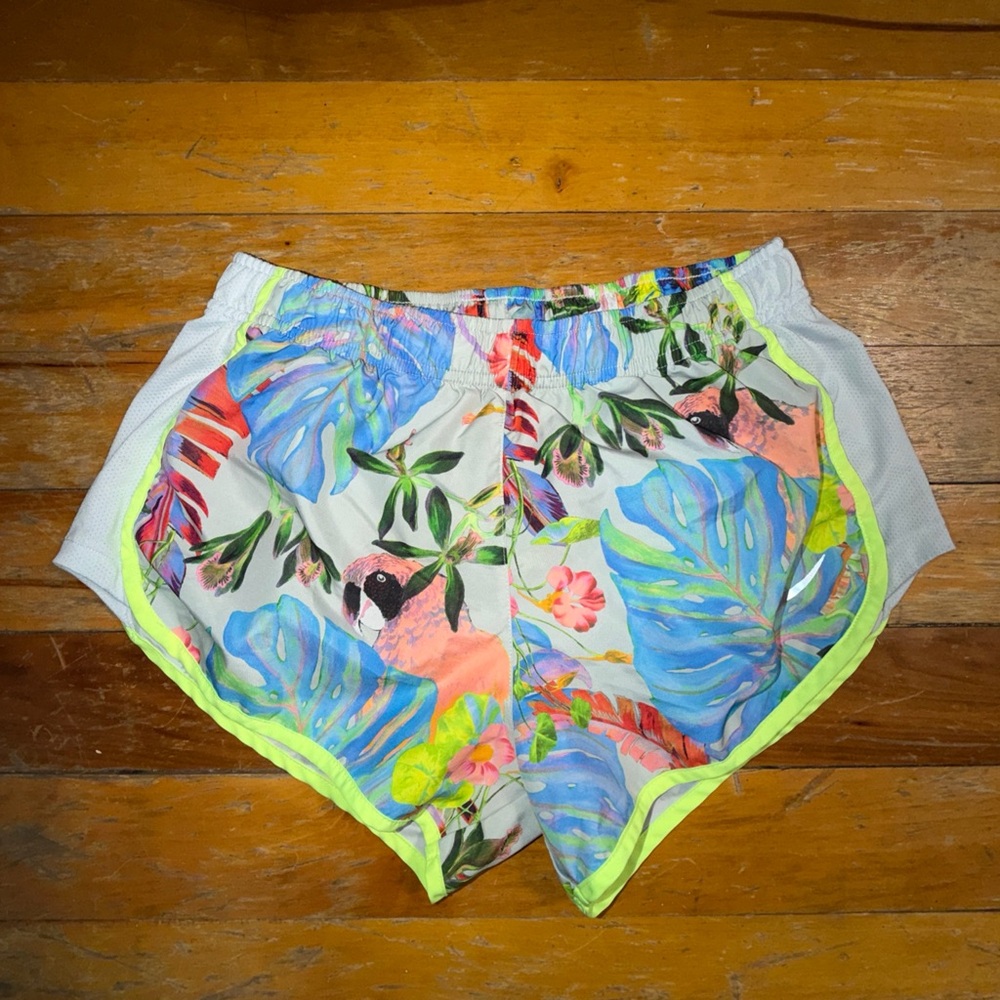 NIKE Tempo Running Shorts Women's Size M Tropical Floral